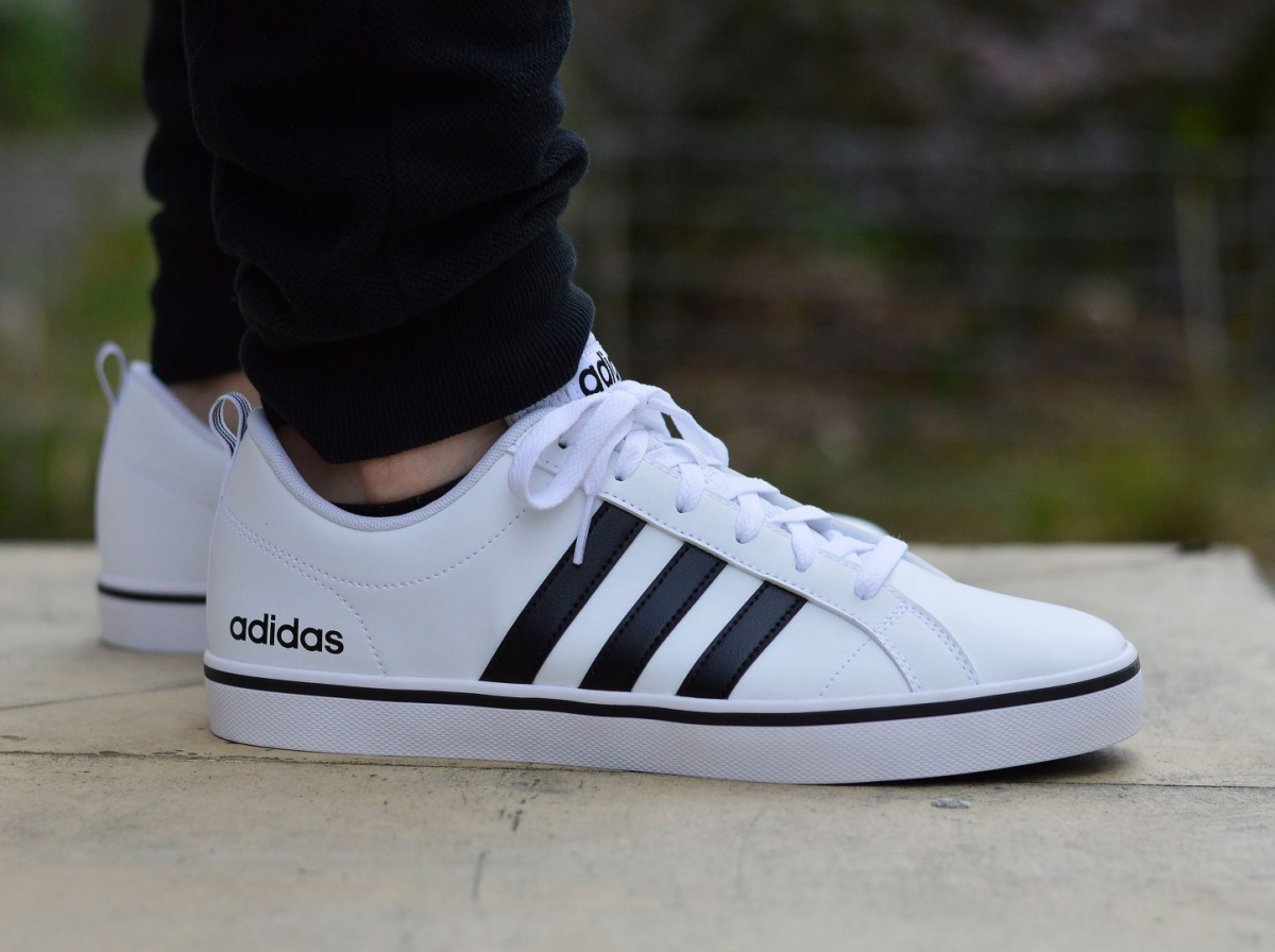 Adidas vs hot sale pace white